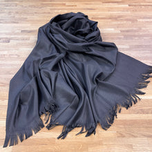  Men’s Black Shawl Lohi