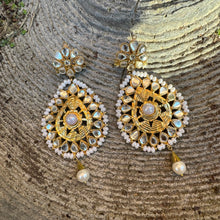  Jadu Pearl Earrings